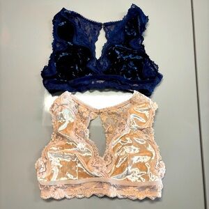 VICTORIA'S SECRET NUDE/TAN & BLACK VELVET BRA BUNDLE